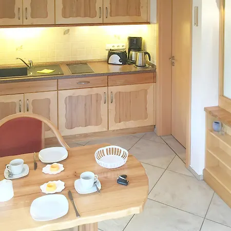 Apartment 1 Lili Marleen *